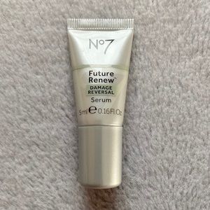 5/$25 🎆 NEW No7 Future Renew Serum 0.16 oz